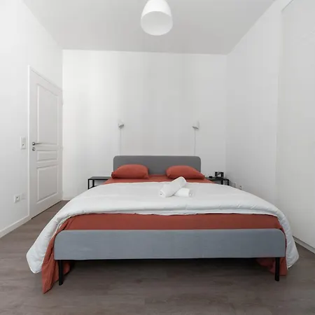 Le Brit - Grand Design, 3 Chambres, Centre Apartment