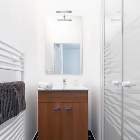 Le Brit - Grand Design, 3 Chambres, Centre *