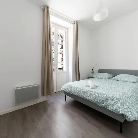 Апартаменты Le Brit - Grand Design, 3 Chambres, Centre Виши