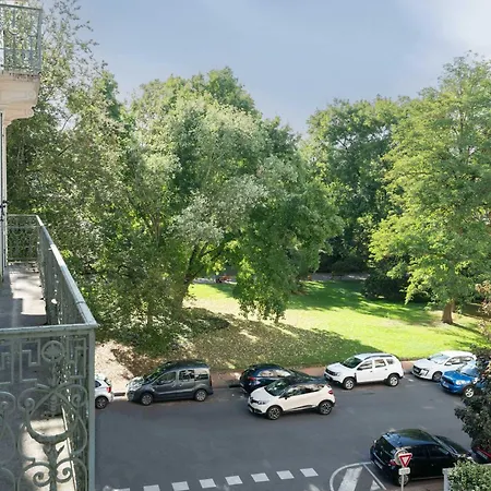 Le Brit - Grand Design, 3 Chambres, Centre Apartment *